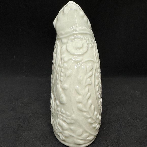 SOLD Porcelain Folk Art Floral Cat Figurine Flowers Heart Relief Embossed Gift - Picture 4 of 6